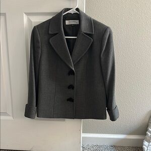 Tahari Gray Tailored Blazer with Notched Lapels